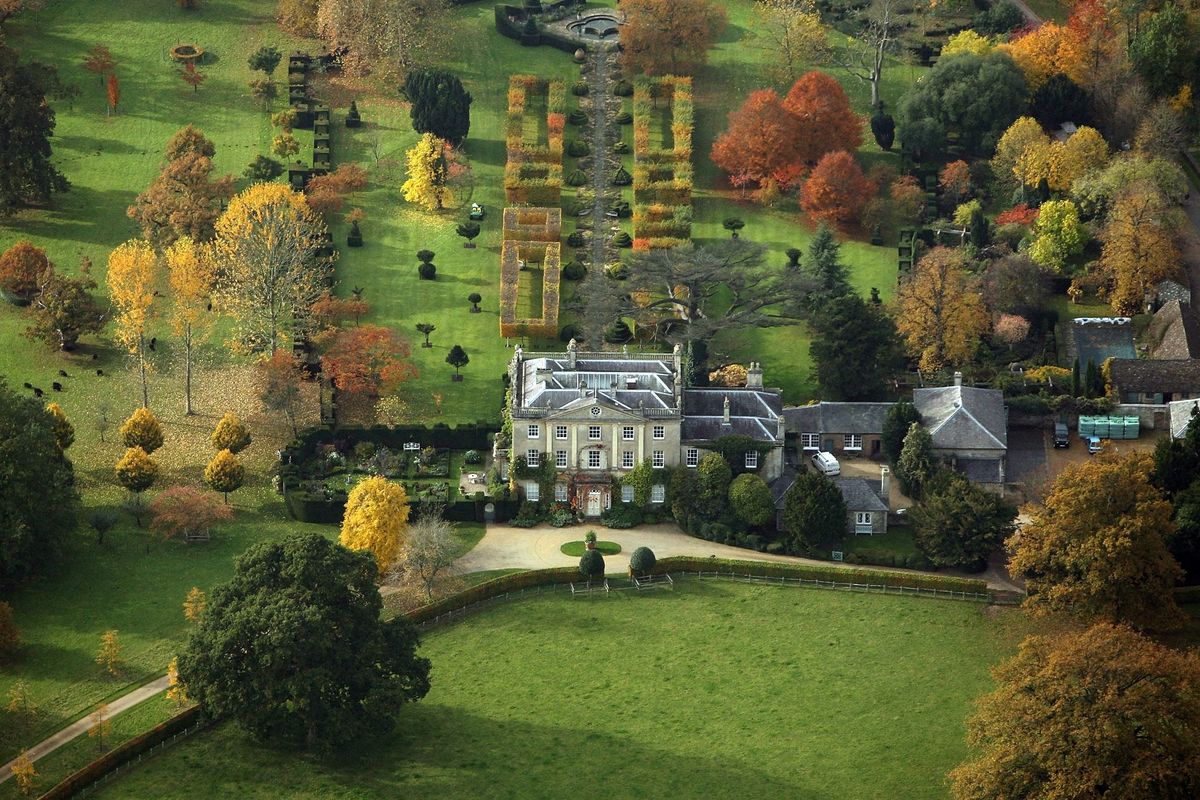 A Highgrove House parkja őszi színekben pompázik
