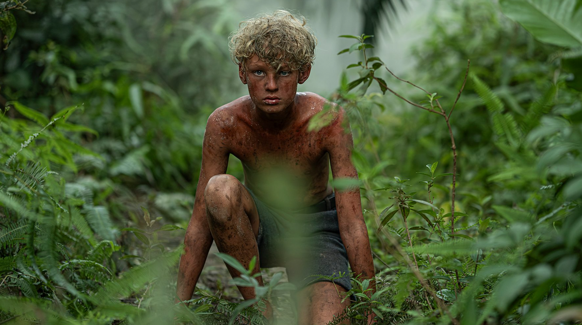 Egy képkocka A Legyek ura című sorozatból.