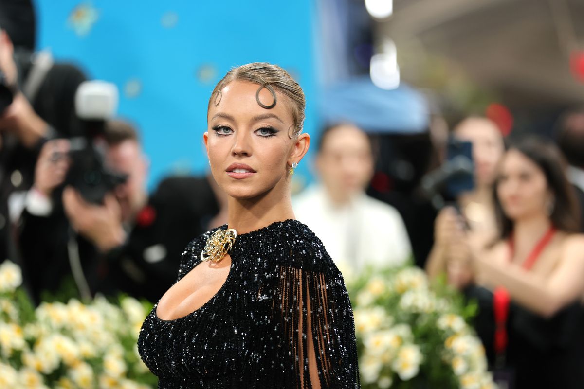 NEW YORK, NEW YORK - MAY 05: Sydney Sweeney attends the 2025 Met Gala Celebrating "Superfine: Tailoring Black Style" at Metropolitan Museum of Art on May 05, 2025 in New York City. (Photo by Dia Dipasupil/Getty Images)