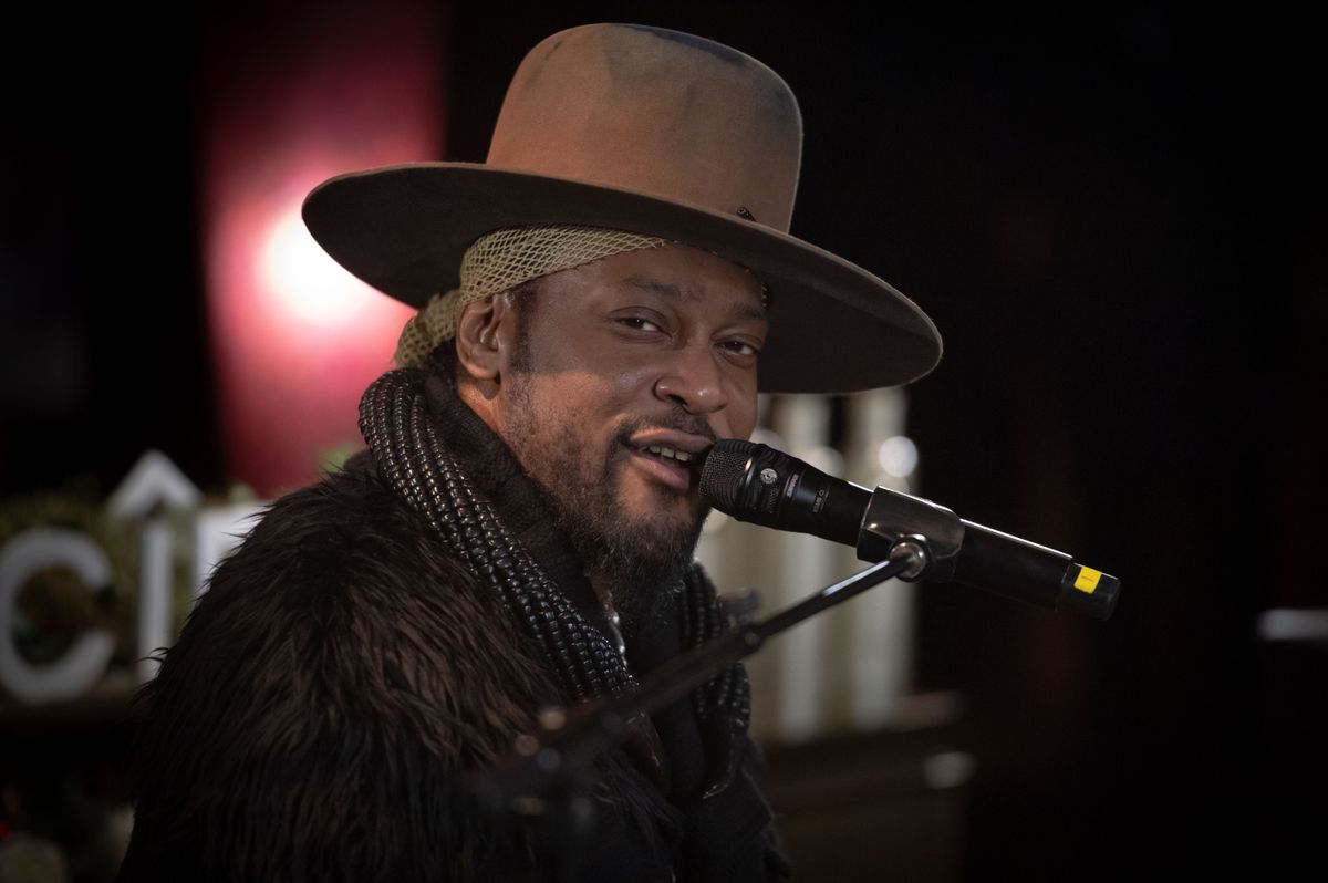 Meghalt D'Angelo Grammy-díjas legenda