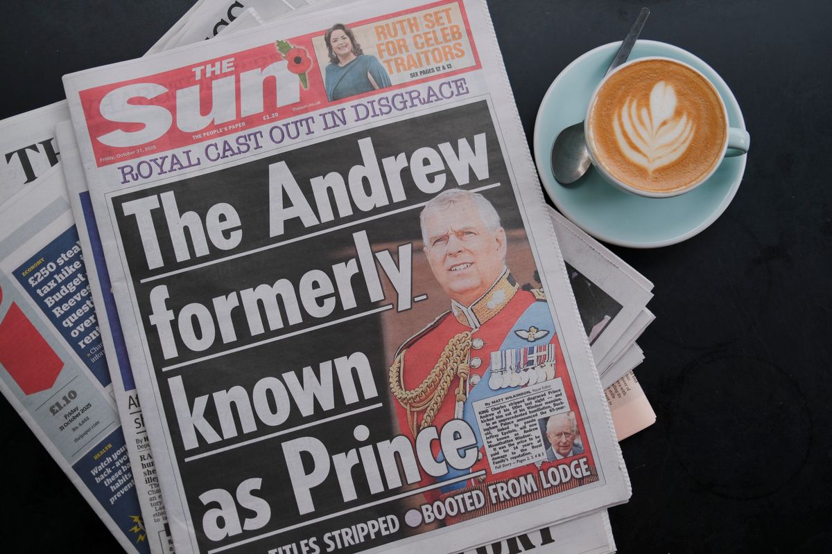 Minden brit lap címlapján András herceg van