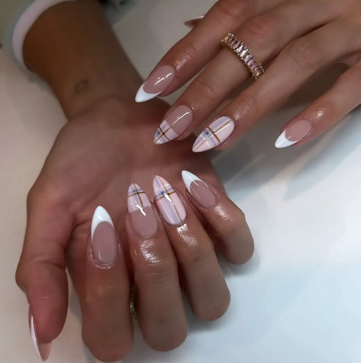 minimalista műköröm