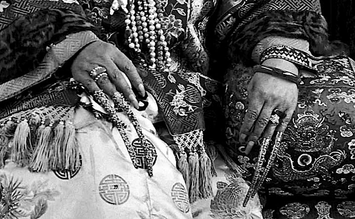 A kínai császár körömvédője.