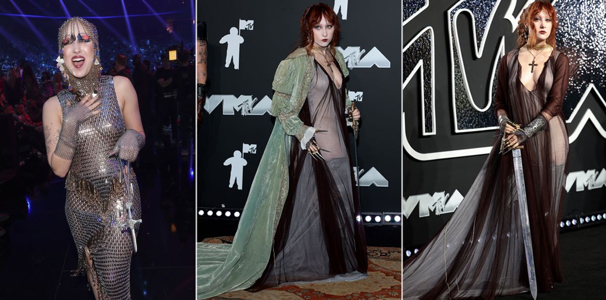 Chappell Roan középkori outfitjei az MTV Awardson.