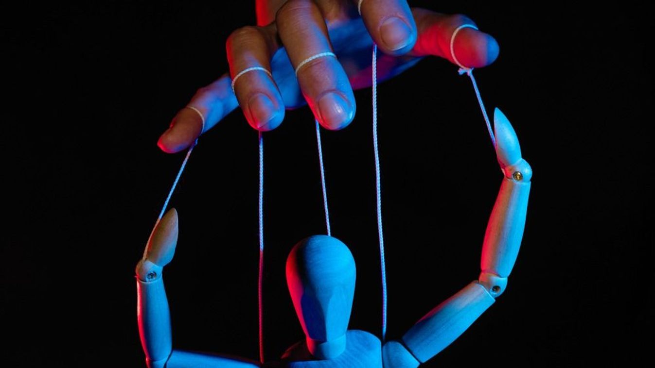 manipuláció, manipulátor