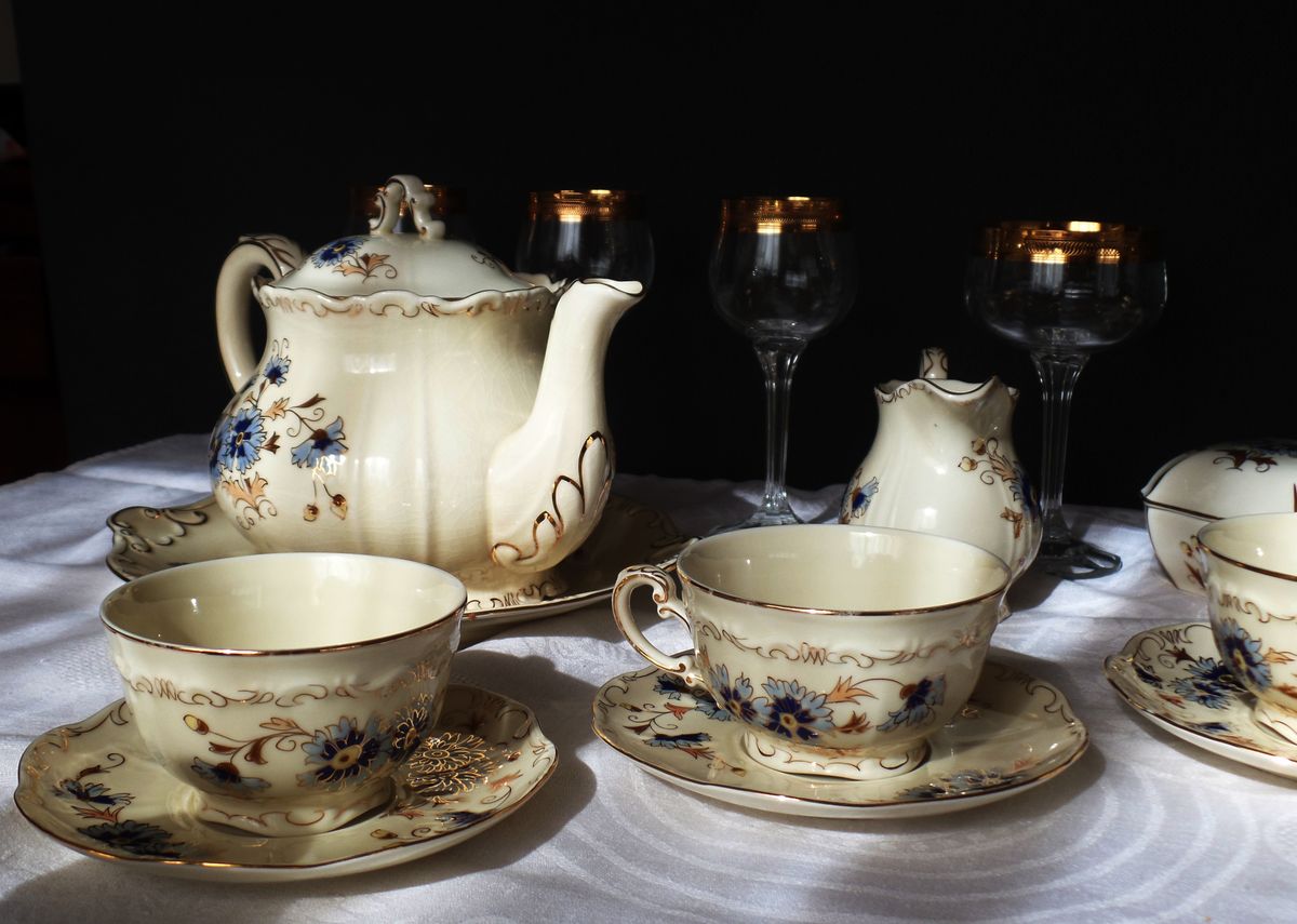 Decorative set of Zsolnay porcelain tea set with silver cutlery and bavaria glasses