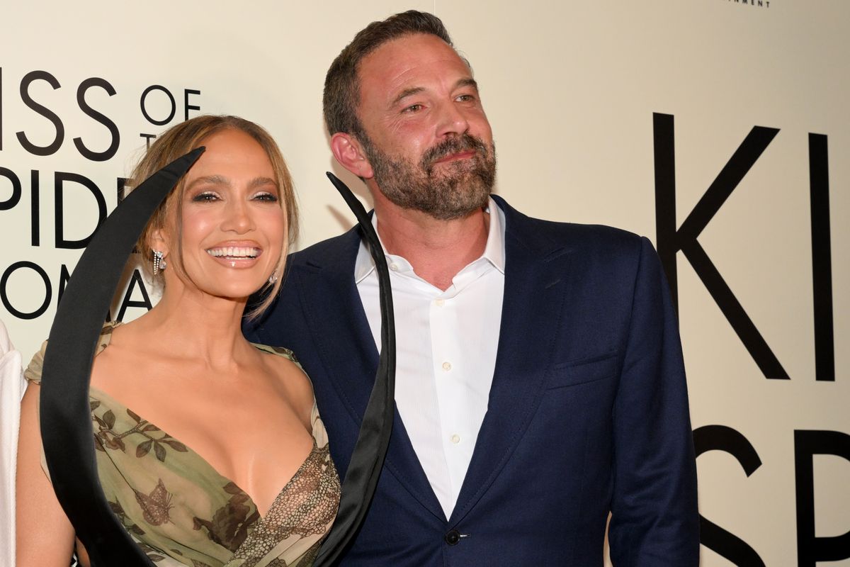 Jennifer Lopez és Ben Affleck a A Pókasszony csókja című musical premierjén