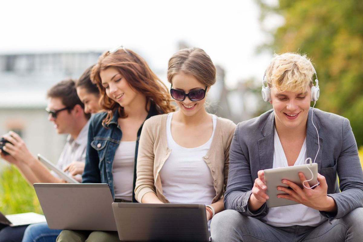 A Z generáció tagjai a digitális bennszülöttek