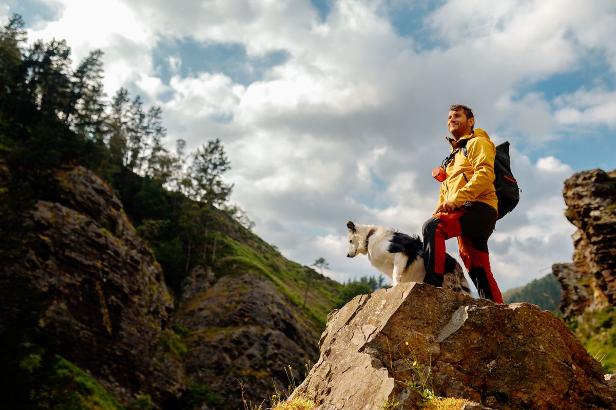 Túrázó apuka, spontán életkép.