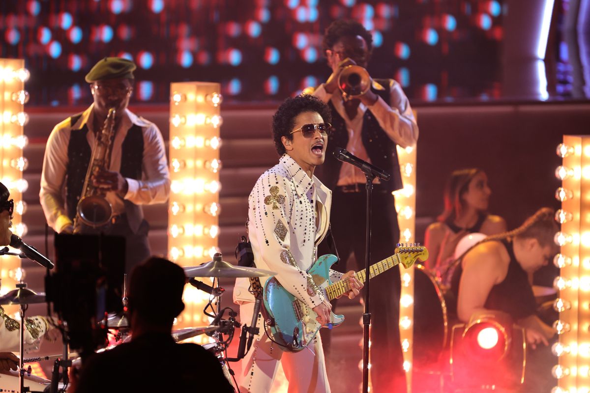 LAS VEGAS, NEVADA - APRIL 03: Bruno Mars performs onstage during the 64th Annual GRAMMY Awards at MGM Grand Garden Arena on April 03, 2022 in Las Vegas, Nevada. (Photo by Matt Winkelmeyer/Getty Images)