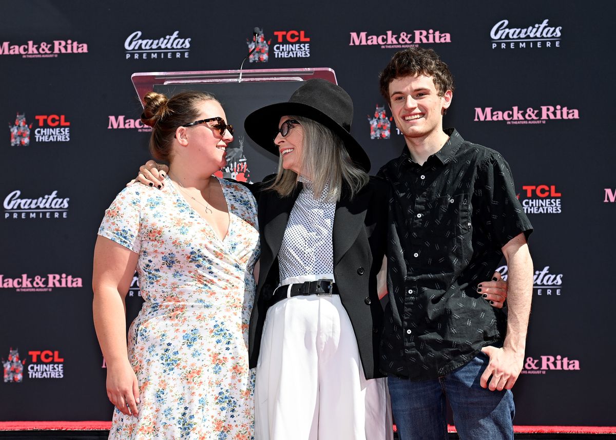  Diane Keaton gyerekeivel Dexterrel és Duke-kal 