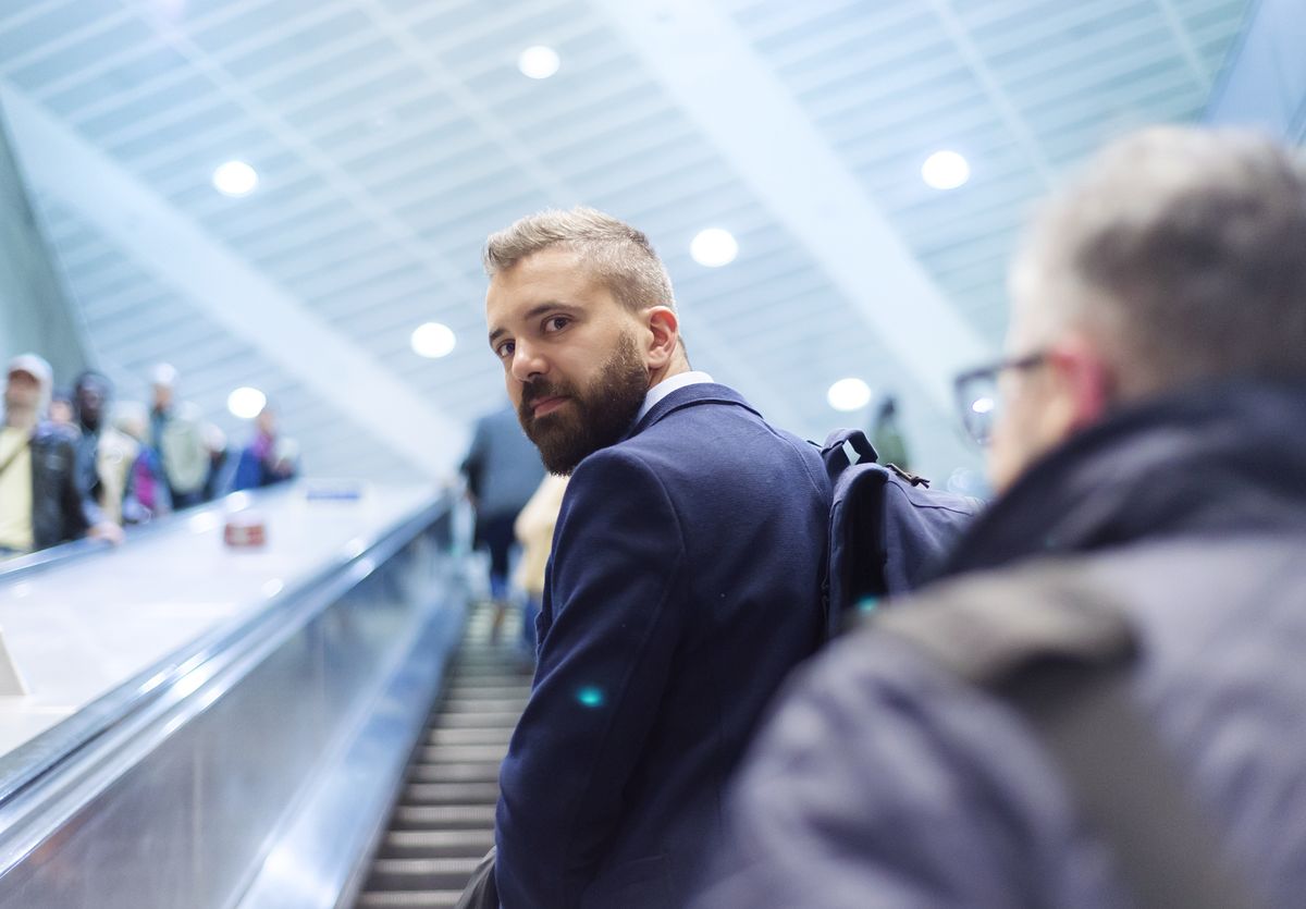 A mozgólépcsőn tartsd a jobb oldalt!