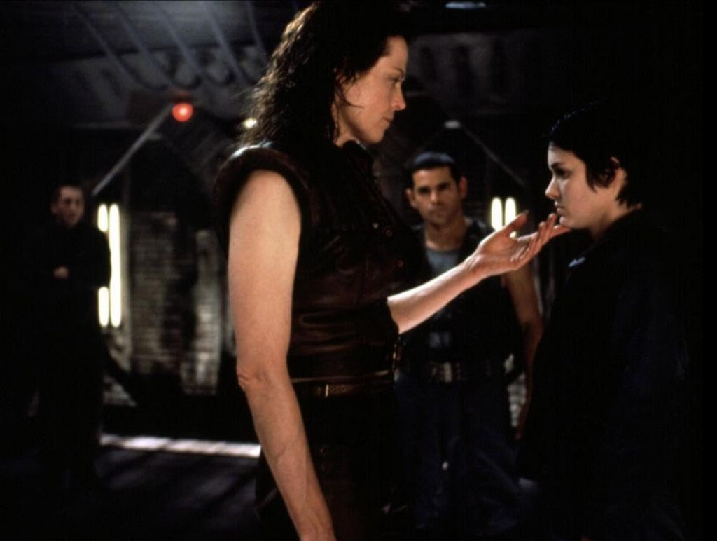 1997-ben az Alien 4. – Feltámad a Halál című sci-fiben.