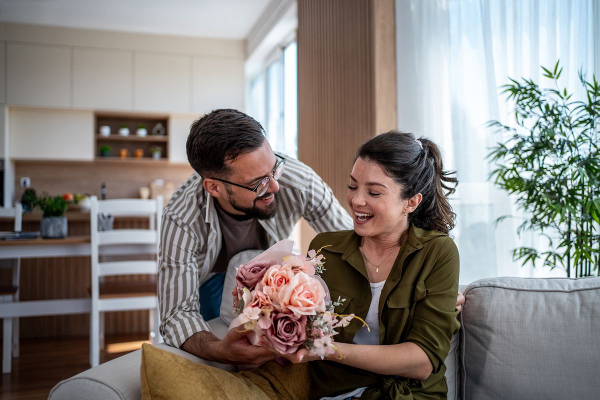 A szerelmes férfiakat nem az AI generálta! Ezekről a jelekről ismerheted fel őket!