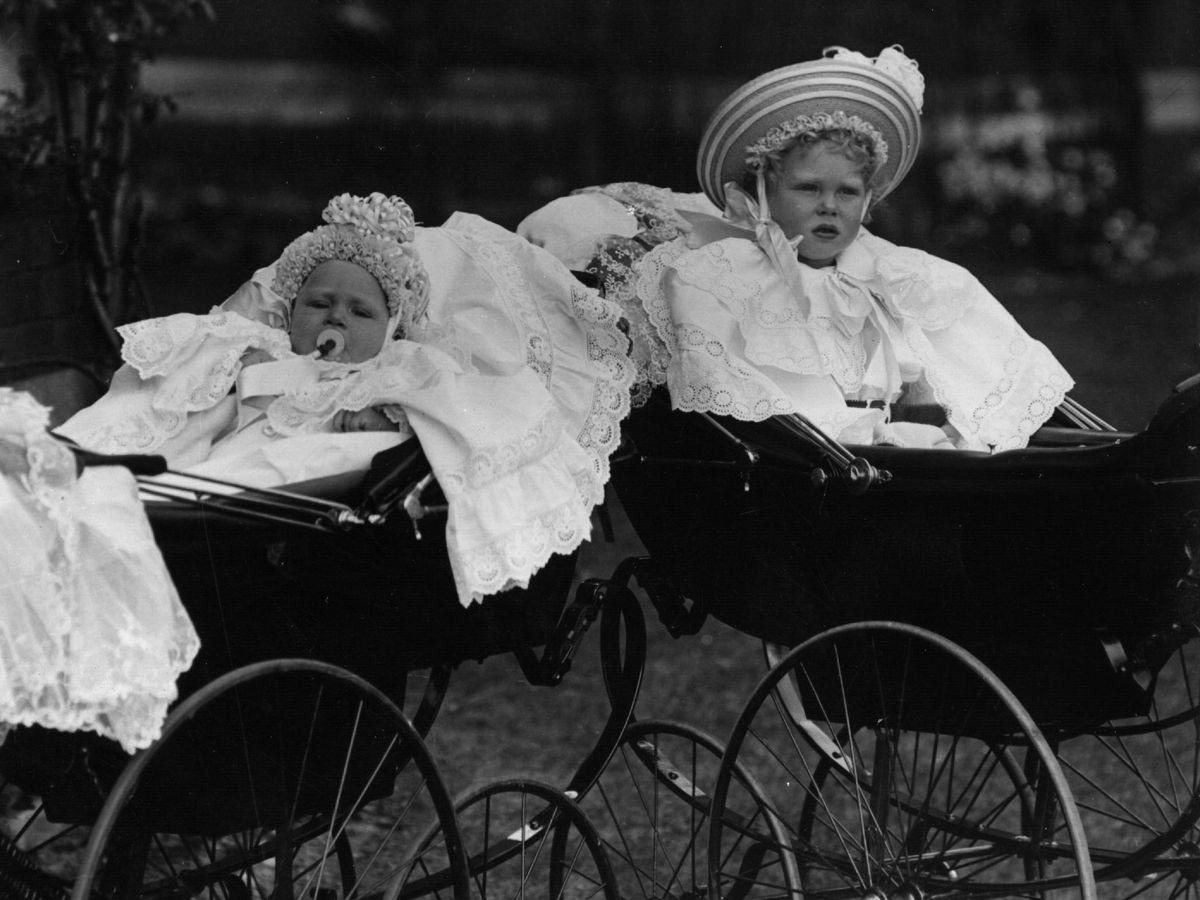 Erzsébet királynő apja és nagybátyja egy horror-dada miatt szenvedett