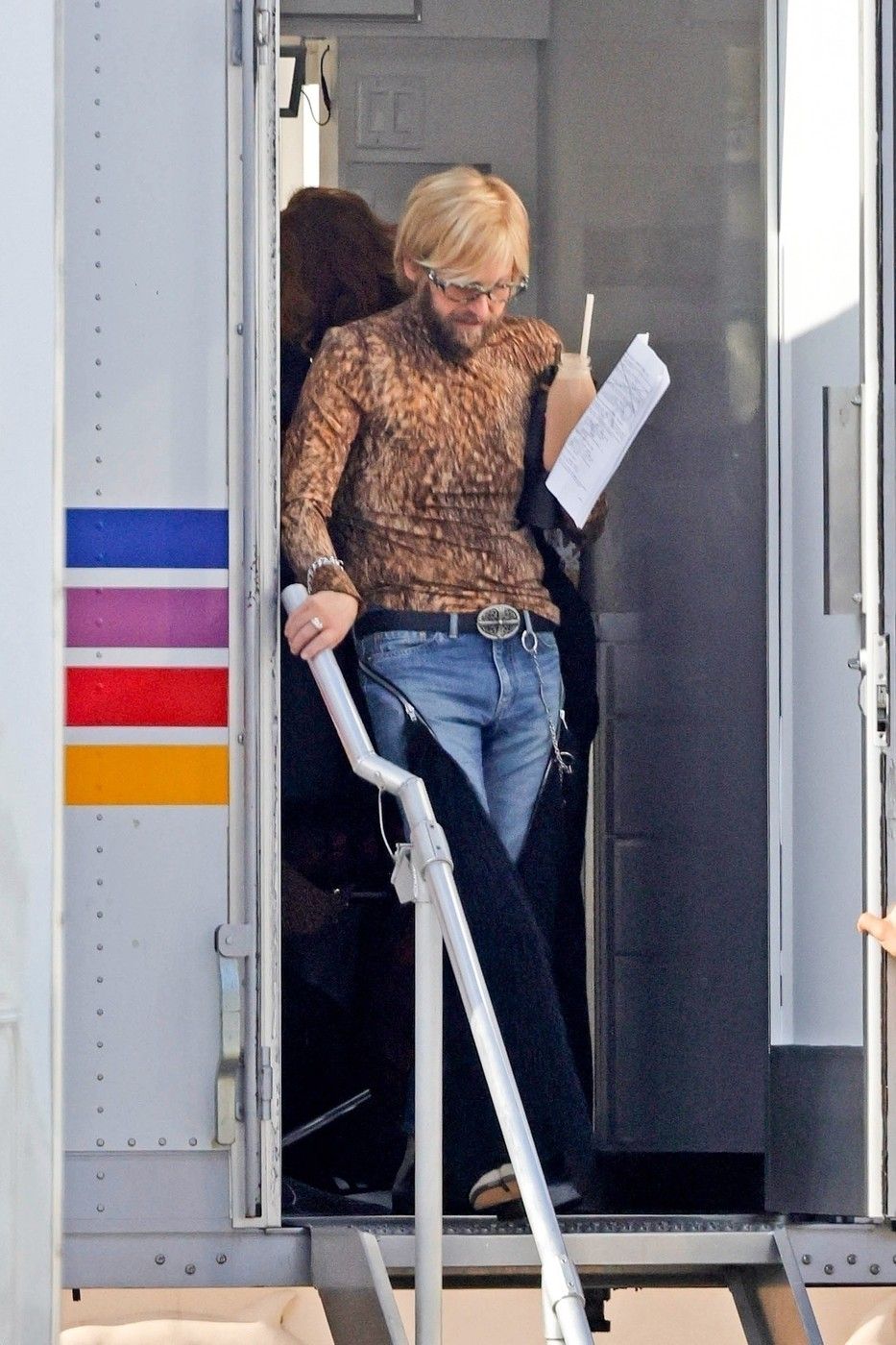 Jonah Hill ma így néz ki – a lesifotó egy forgatáson készült