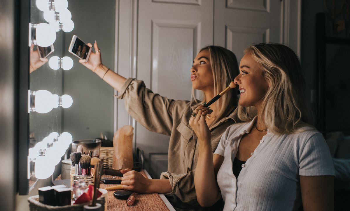 szépségápolás, sminkelés, makeup