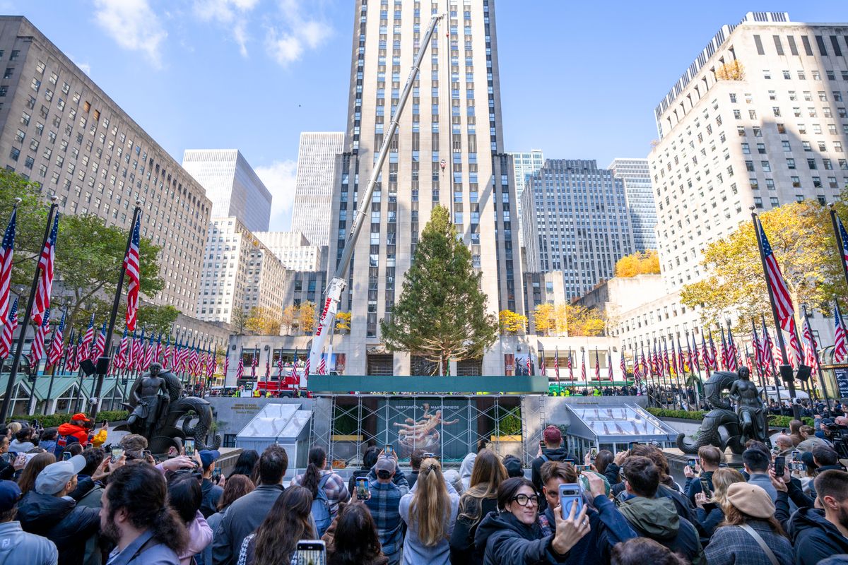 Rockefeller Center híres karácsonyfája