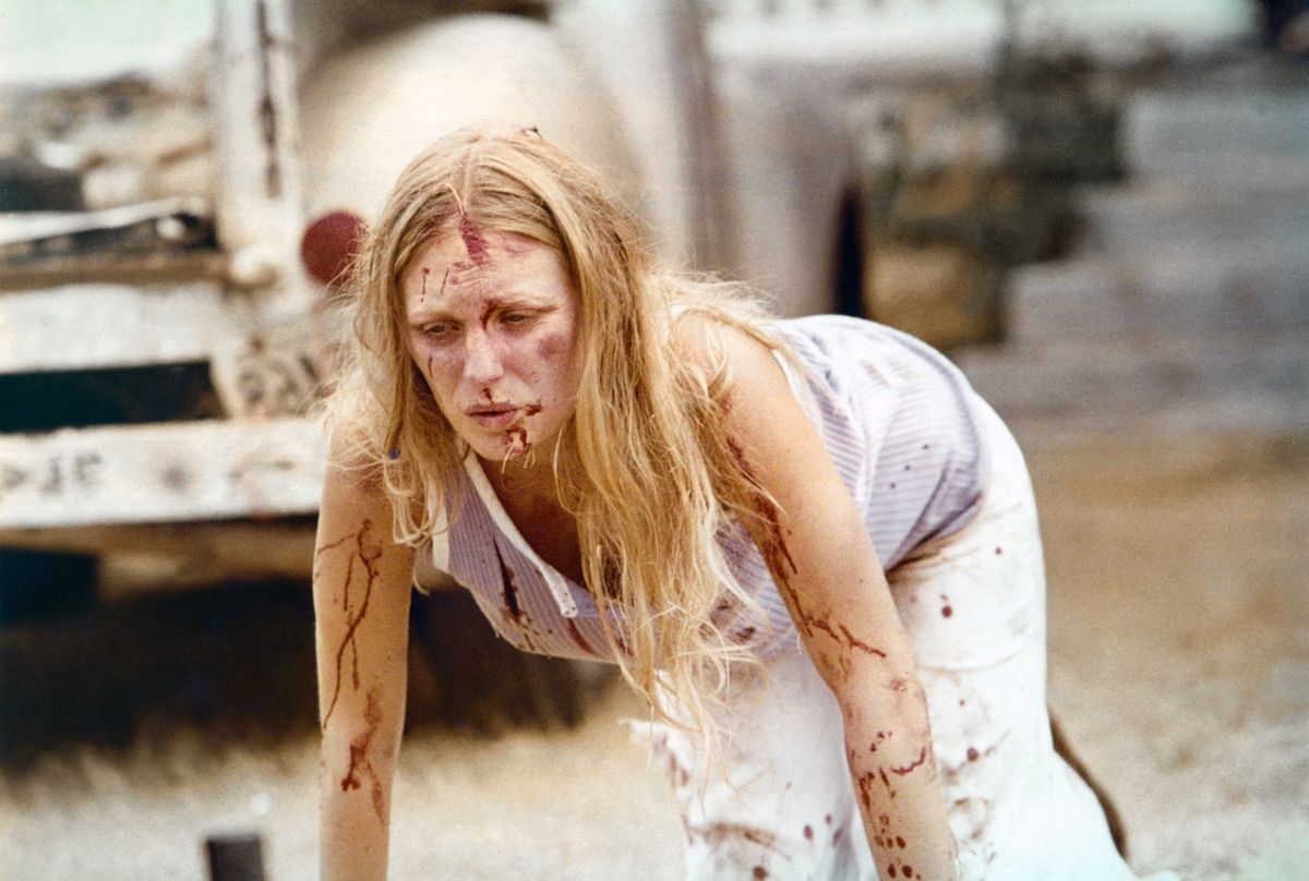 Marilyn Burnst leöntötték művrrel, gumikalapáccsal verték. a forgatás alatt. A képen az a jelenet látható, ahol véresen próbál elmenekülni a gyilkos elöl.