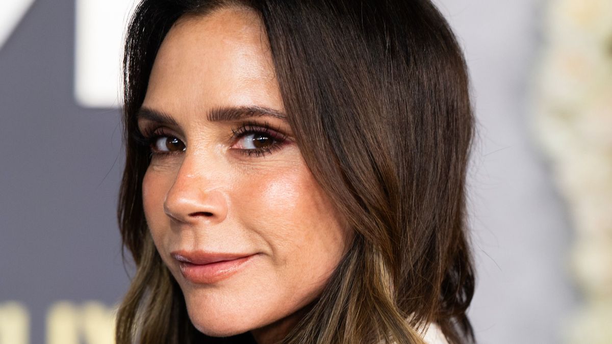 Victoria Beckham és ritkán látott öccse, Christian közös családi fotón 