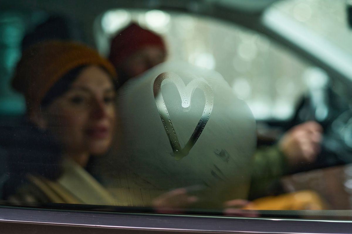 első randi, autó, megbízható férfi jelek