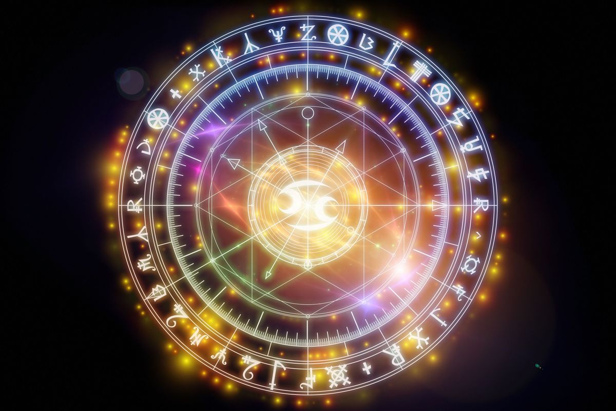 Van 3 csillagjegy, aki nem tud élni intrika nélkül. 
Orbits of Destiny series. Background design of sacred symbols, signs, geometry and designs on the subject of astrology, alchemy, magic, witchcraft and fortune telling