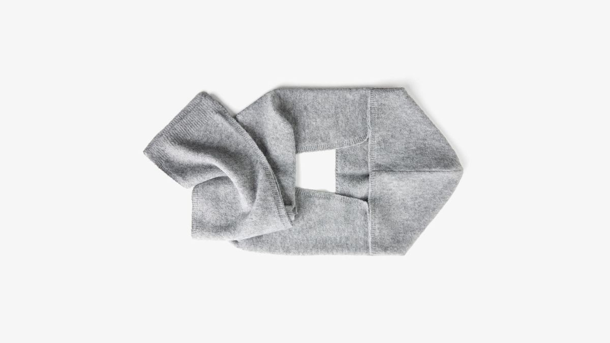 kötött kapucnis sál