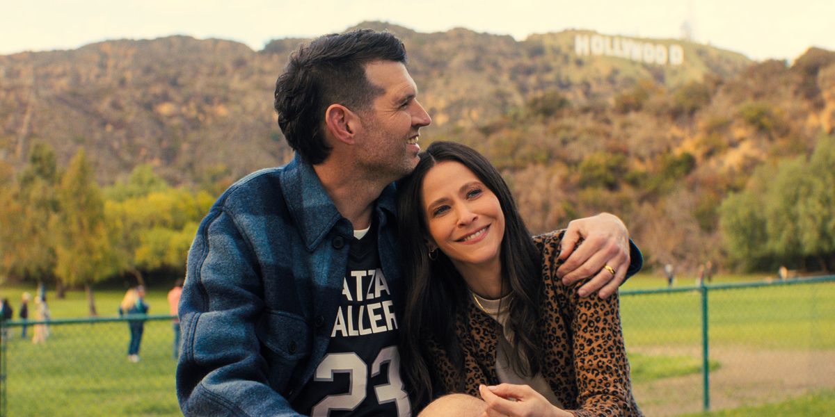 NOBODY WANTS THIS, from left: Timothy Simons, Jackie Tohn, (Season 2, ep. 202, aired Oct. 23, 2025).,Image: 1048632018, License: Rights-managed, Restrictions: Please credit ©Netflix/Courtesy Everett Collection, Model Release: no