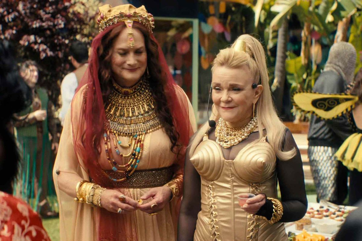 24-10-2025
Hocus Pocus Mom Stephanie Faracy Recreates Cone Bra Costume on Nobody Wants This Season 2,Image: 1047814165, License: Rights-managed, Restrictions: , Model Release: no