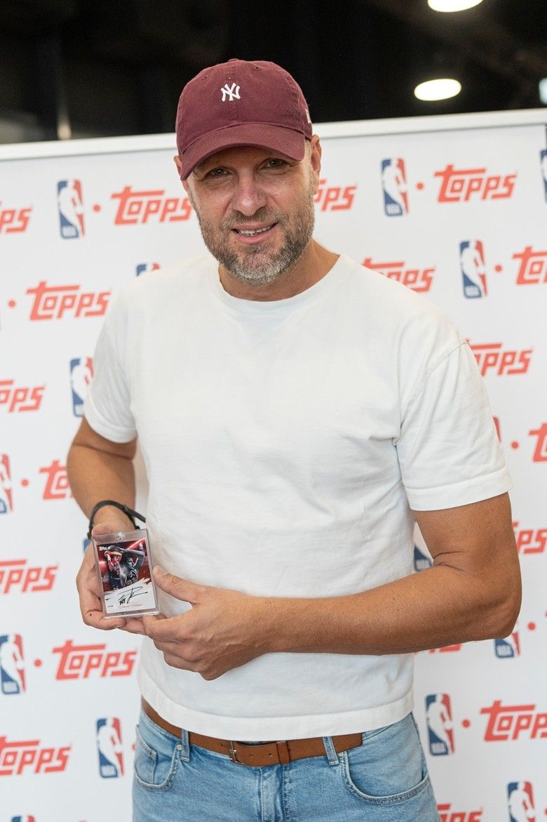 Dávid Kornél bemutatta az eseményre készült kártyáját