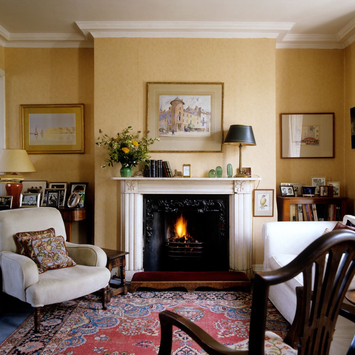 English townhouse with country style interior