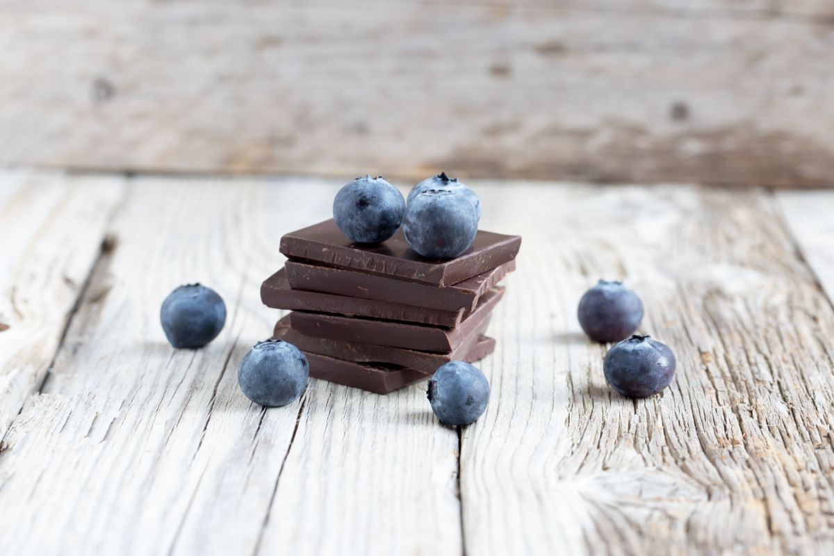 Egészséges édesség: áfonya étcsokival