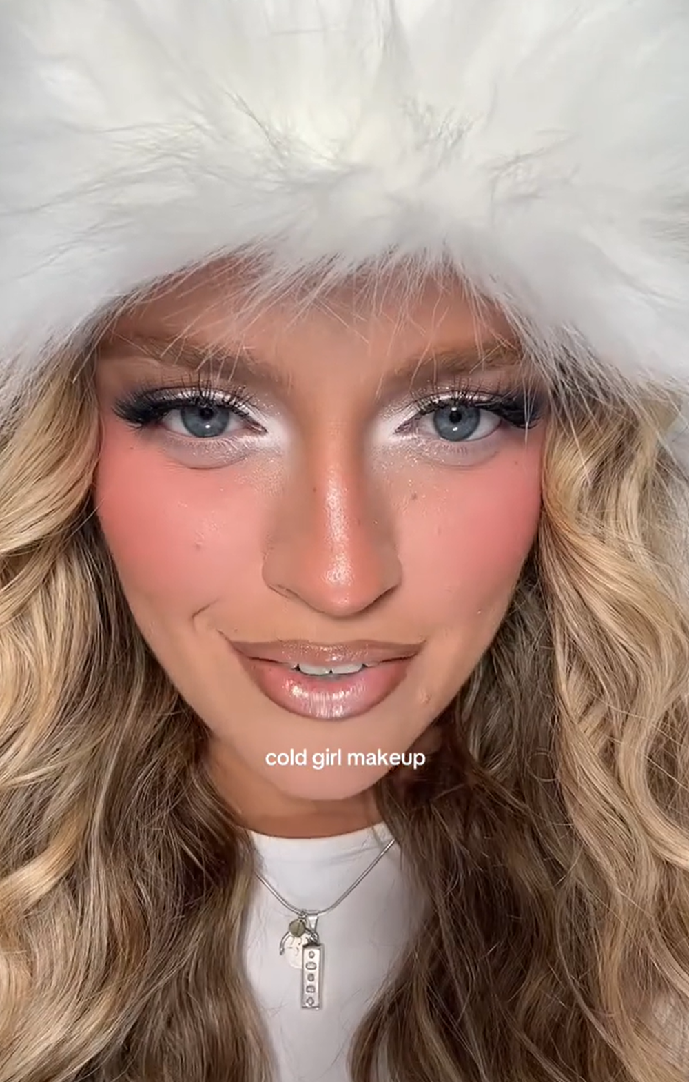 Extrémebb, alkalmi téli smink ötlet.