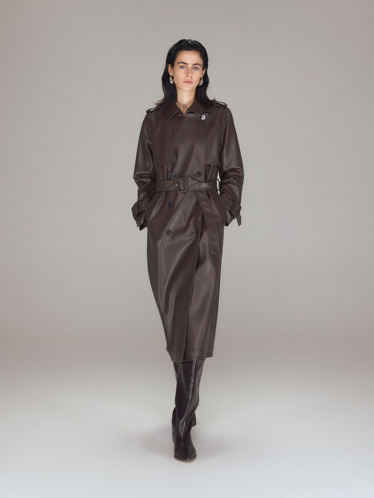 Hosszított ballonkabát megkötős derékövvel