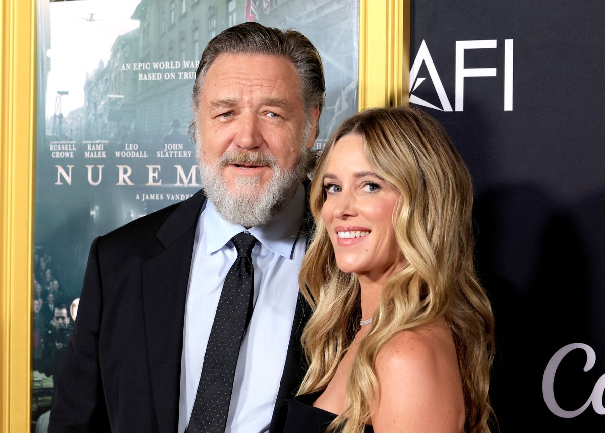 Russel Crowe barátnője, Britney Theorit mindössze 18 évvel fiatalabb a sztárnál