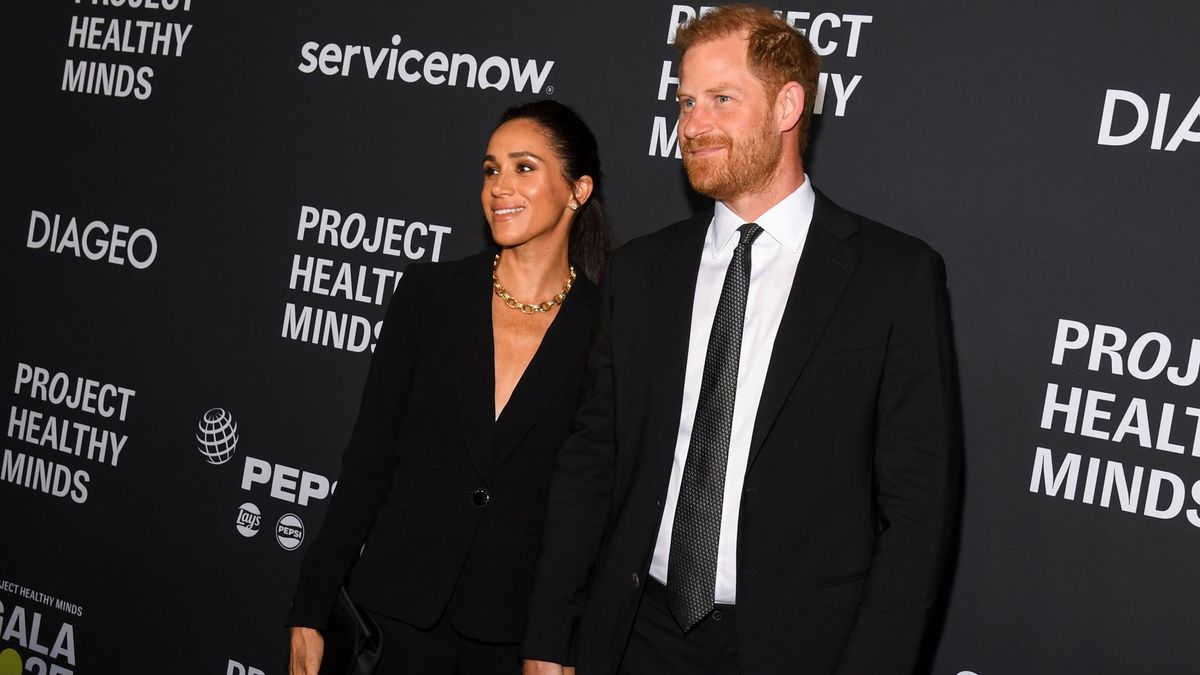 A követői szerint Meghan Markle csak statisztaként használja Harry herceget a népszerűsége növelésére