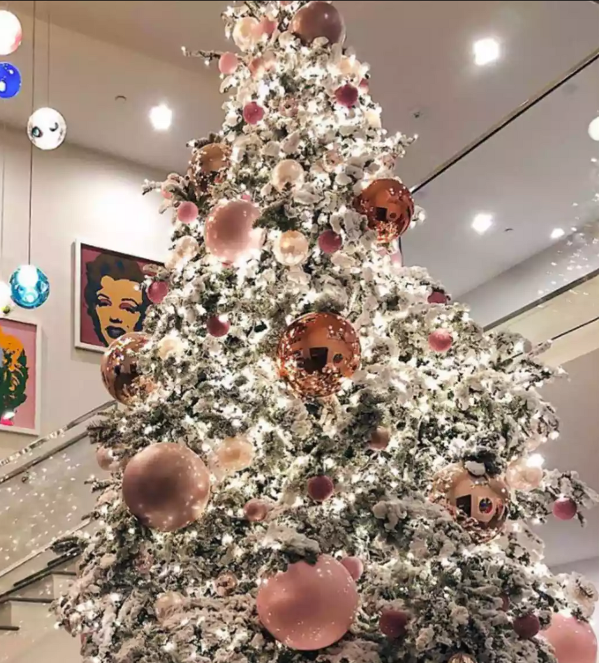 Kylie Jenner karácsonyfája 2017-ben.
