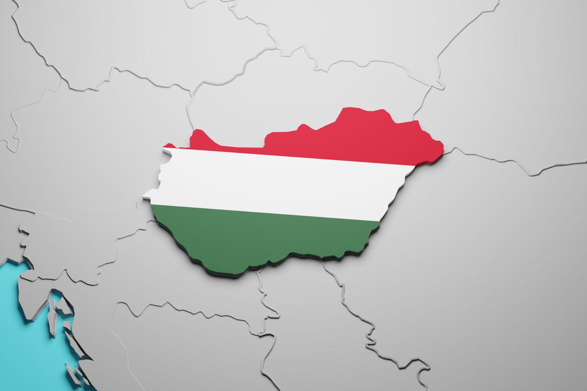 Kvíz, Magyarország zászlóval jelölve egy térképen. 