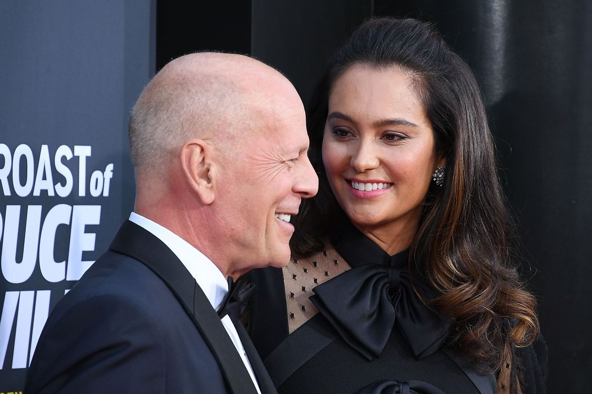 Bruce Willis a pályafutása ellenére szerény volt, Emma Heming ezért is szeretett bele.
