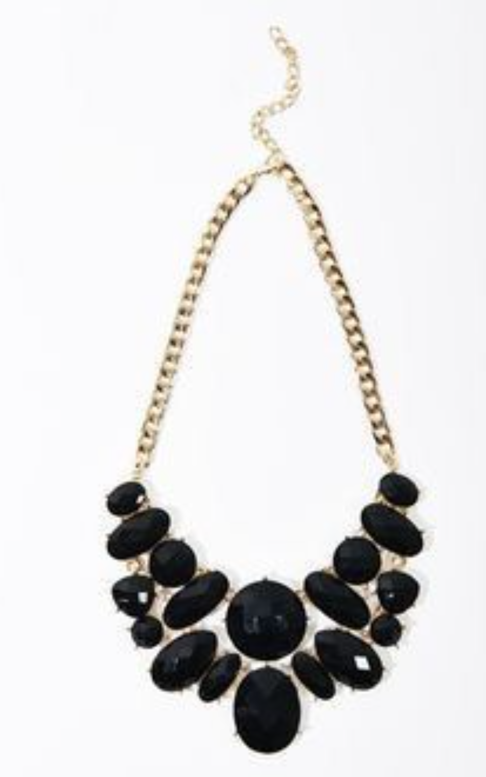 indokolatlanul nagy kövekkel kirakott nyaklánc