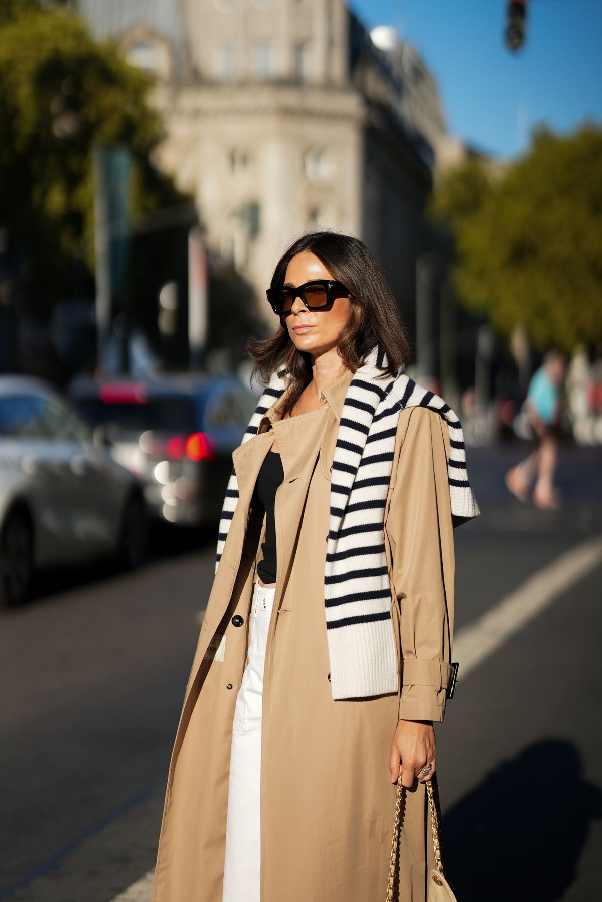 Fekete fehér csíkos pulóver francia stílusban.