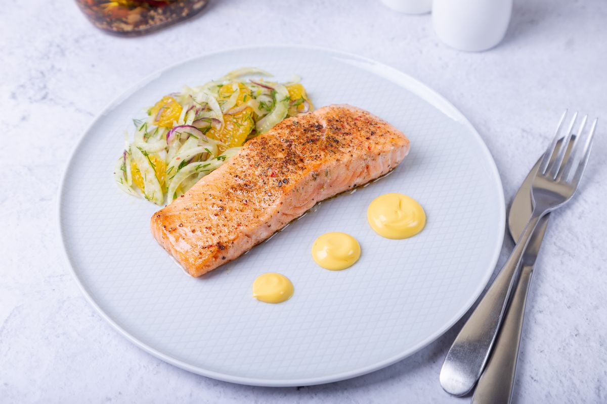 Lazac édesköménnyel és naranccsal – Igazi ízorgia az ünnepi asztalon.