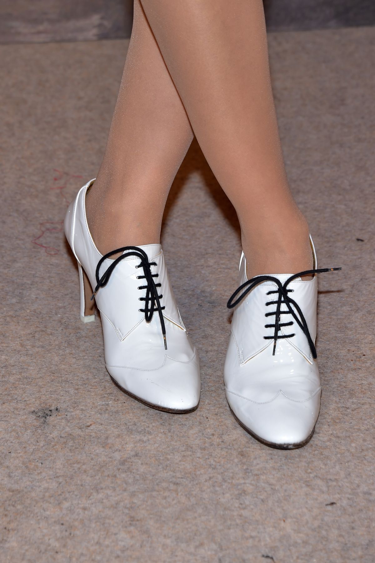 cipőfűző-bekötés egyenes vonallal