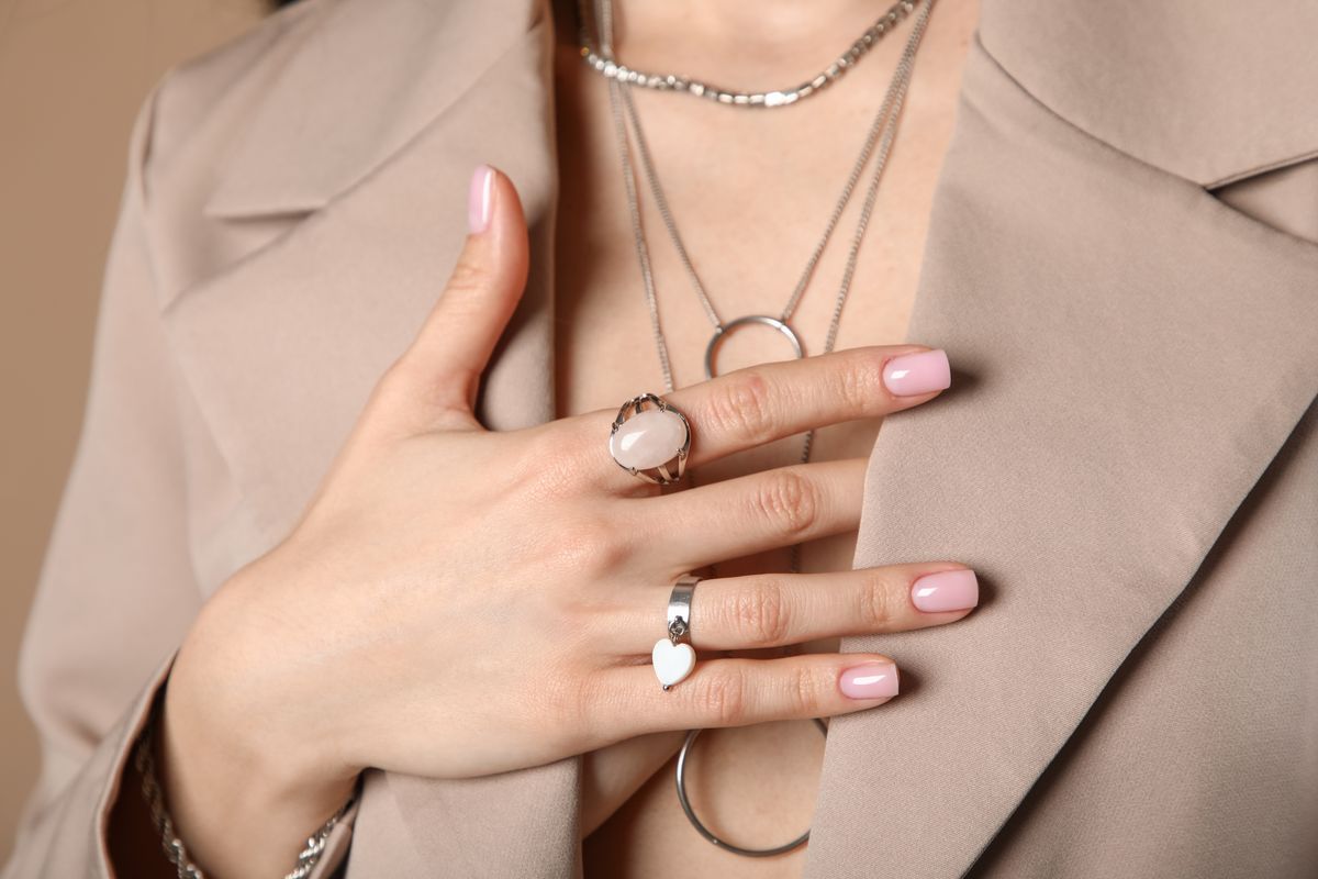 A szép kezek titka: paraffinos kézápolás.