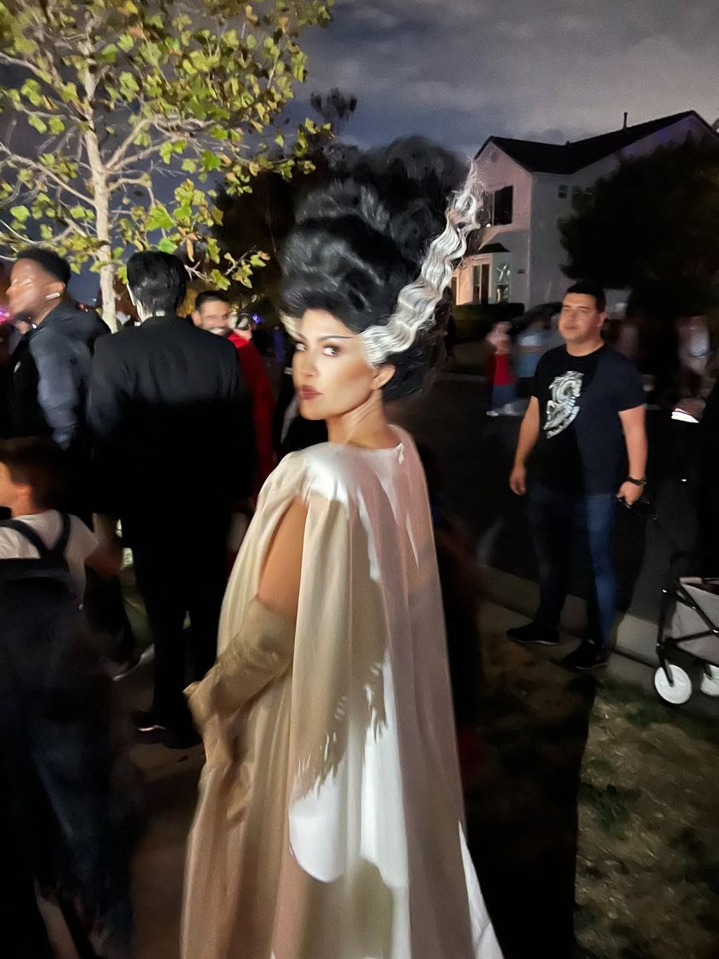 Kourtney Kardashian, Frankenstein menyasszonya, halloween