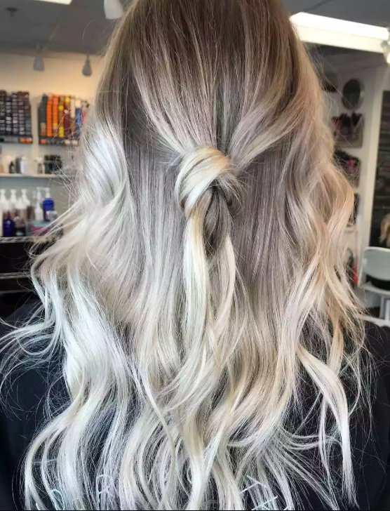 hamvas szőke ombre haj