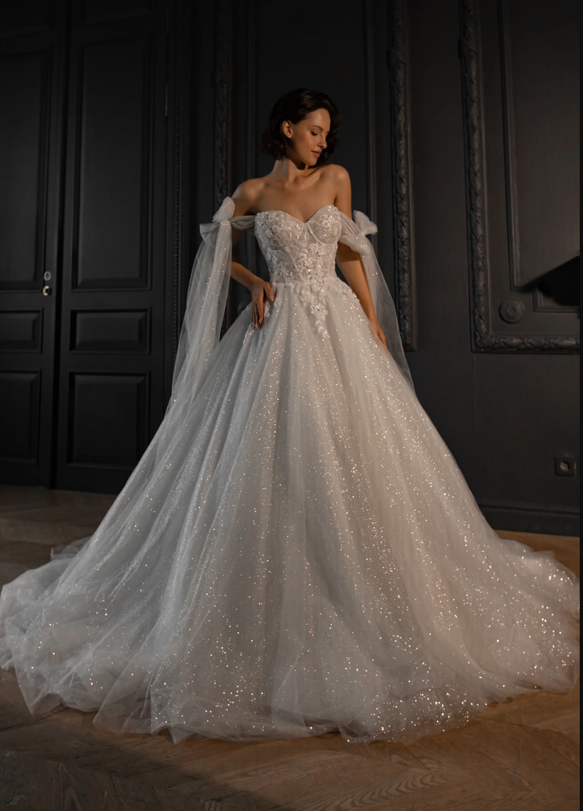 pompázatos menyasszonyi ruha téliesítés nélkül