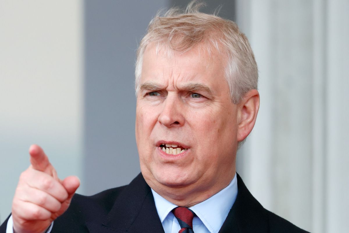 Andrew Mountbatten-Windsor utolsó címét is elvesztette.