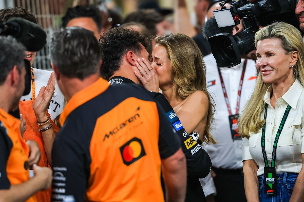 Lando Norris barátnője, Magui Corceiro könnyáztatta szemekkel csókolta meg a szerelmét az eredményhirdetés után