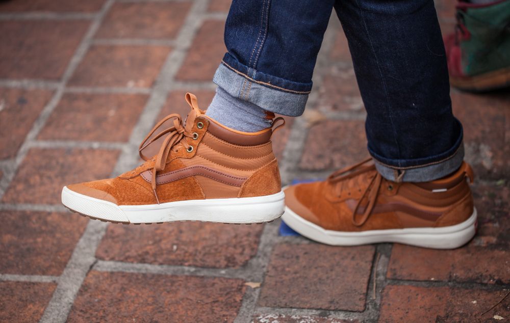 Felhajtott szárú farmer